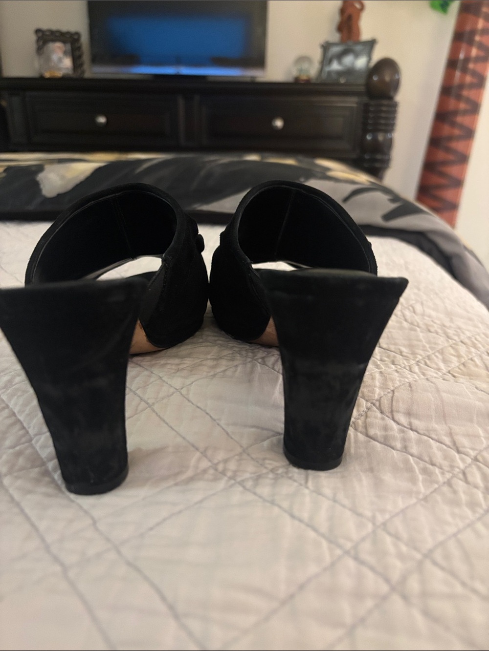 J/Slides Black Ruffle Slide Mules - Picture 3 of 3